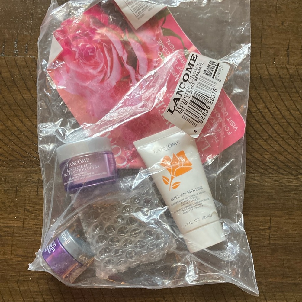 Lancôme gift set unopened. See photos for items included.